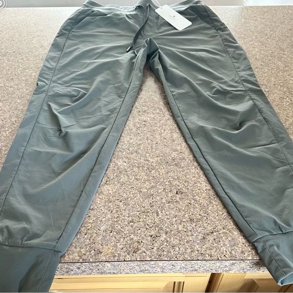 CRZ YOGA Gray Joggers - Picture 1 of 2